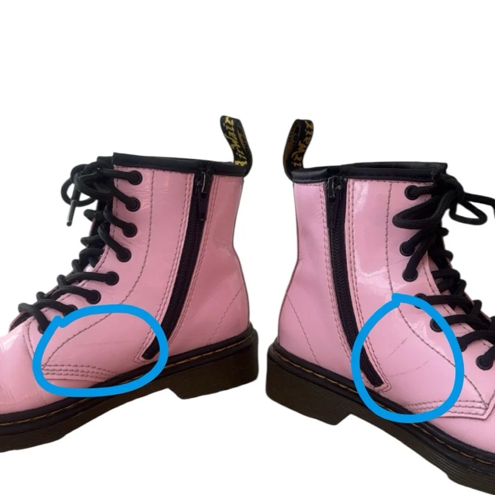 Dr. Martens‎ Girls Junior 1460 Pink Patent Leather Boots Size 2
